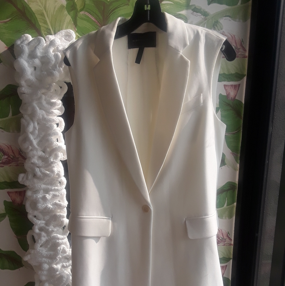 Vest,never used
